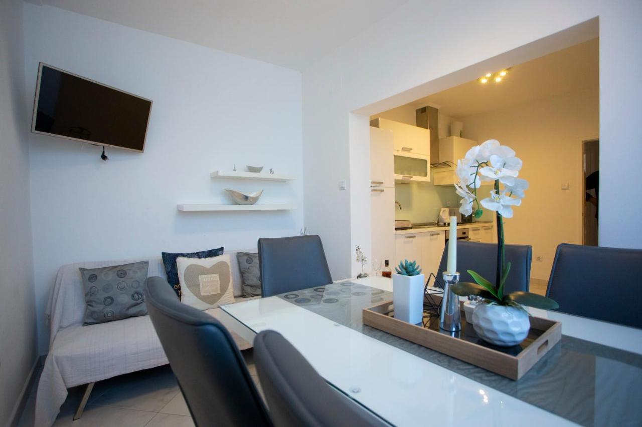 Villa Milenka - Apartmani Gorana Tučepi Zewnętrze zdjęcie
