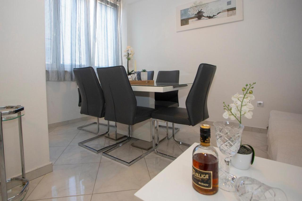 Villa Milenka - Apartmani Gorana Tučepi Zewnętrze zdjęcie