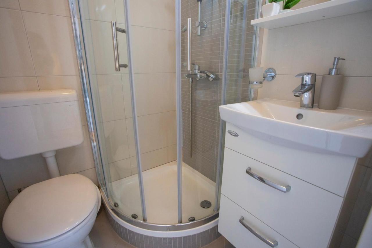 Villa Milenka - Apartmani Gorana Tučepi Zewnętrze zdjęcie