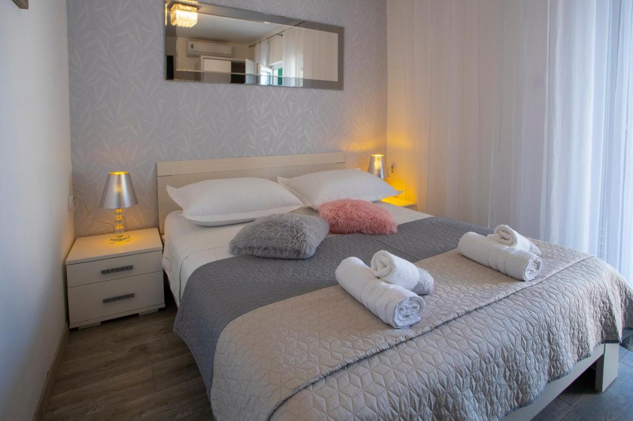 Villa Milenka - Apartmani Gorana Tučepi Zewnętrze zdjęcie