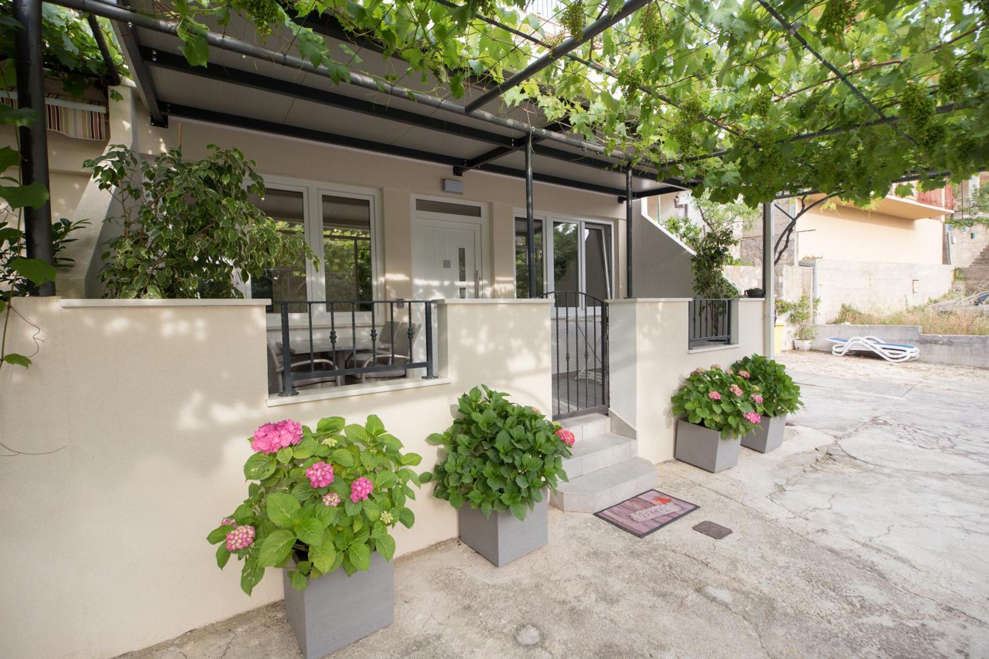 Villa Milenka - Apartmani Gorana Tučepi Pokój zdjęcie